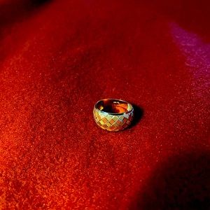 10k Gold basket weave type ring - size 5 1/4